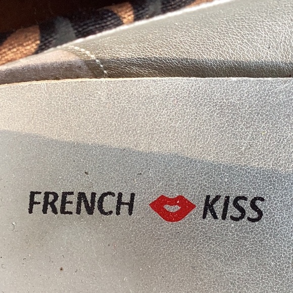 🇫🇷 French Kiss Black and Copper RUFFLE Bow Ballerina Flat Sz - Picture 8 of 15